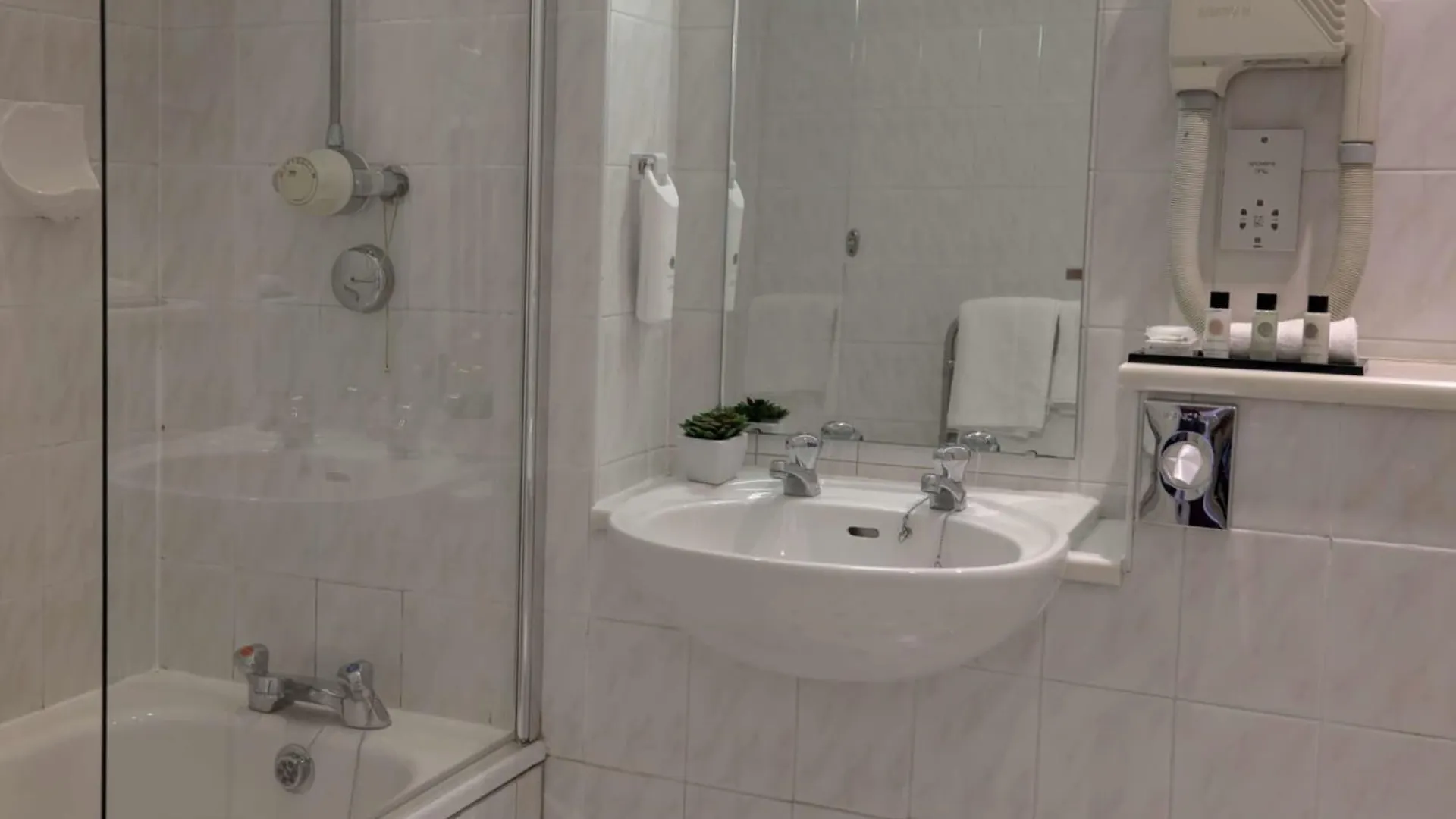 Crown & Mitre Hotel Carlisle   Carlisle (Cumbria)
