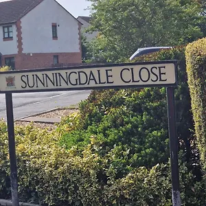 Lovely 2 Bed Appt With Parking Only 5 Mins From M6 Or Carlisle Apartment